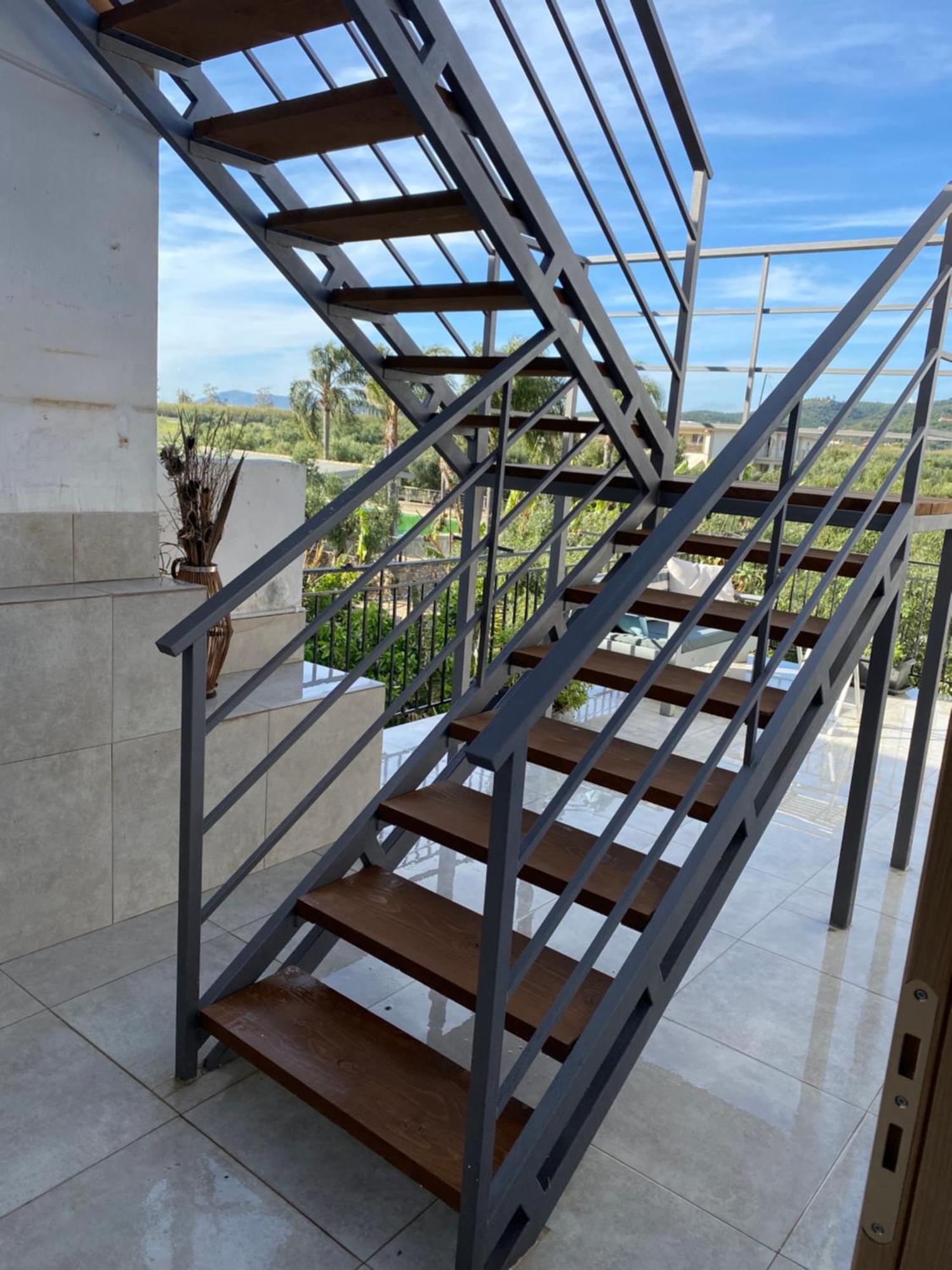 Giorgos House Attic Apartment เกียโลวา ภายนอก รูปภาพ